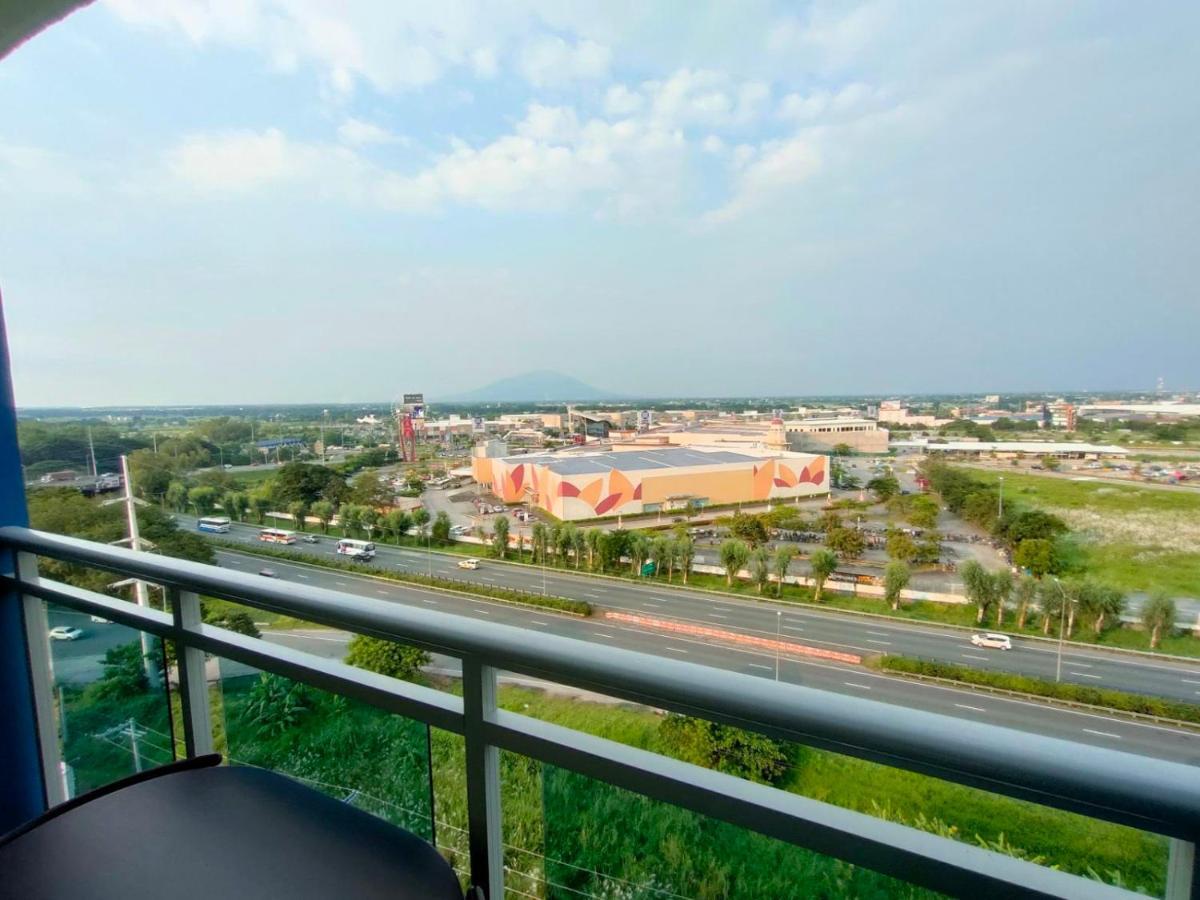 The Aces Crib At Azure North Pampanga Aparthotel Buitenkant foto