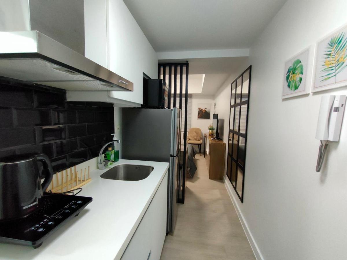 The Aces Crib At Azure North Pampanga Aparthotel Buitenkant foto